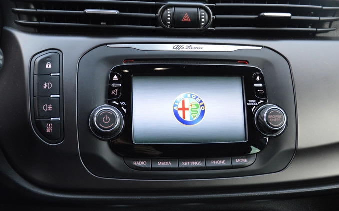 Alfa Romeo Giulietta cena 31900 przebieg: 234321, rok produkcji 2015 z Radzyń Podlaski małe 781